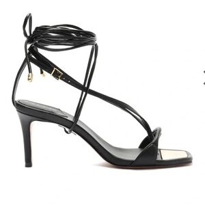 SCHUTZ Vikki Lo strappy Sandals in Black Size 8B